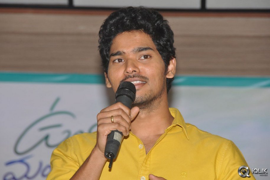 Undhile-Manchi-Kalam-Mundhu-Mundhuna-Movie-Press-Meet